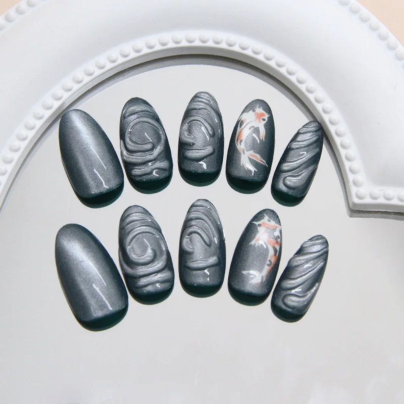 

24PCS 3D Cat-Eye Press-On Nails – Medium-Long Almond Shape With Oceanic Fish Motifs & Iridescent Foil Coverage Nail Art Kit