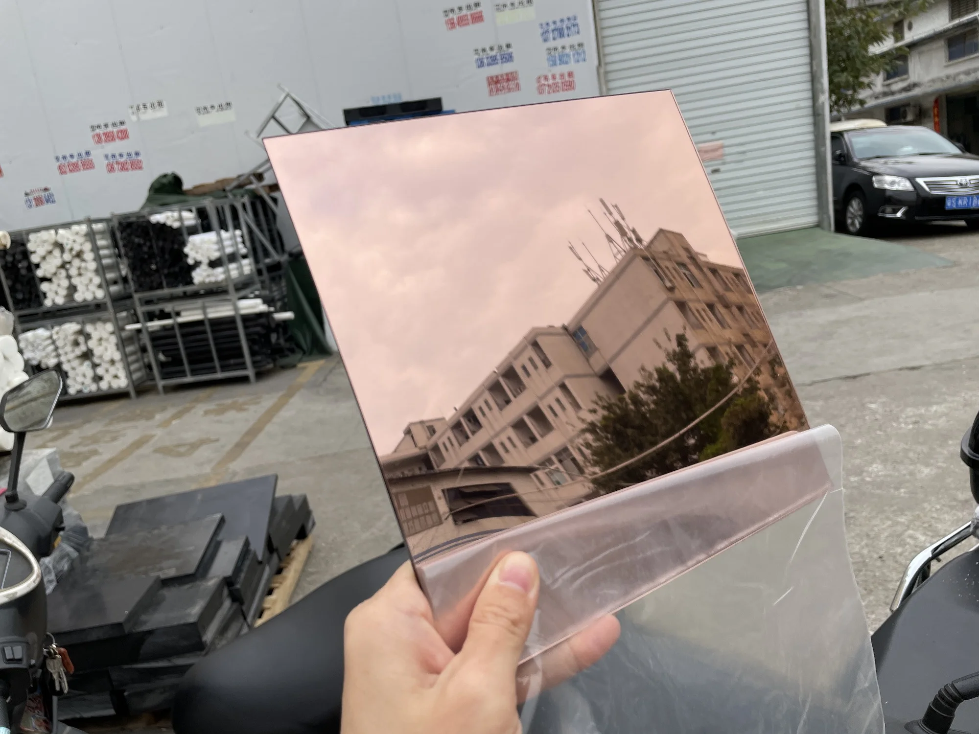 200*200*1.6 مللي متر مربع ارتفع الذهب الاكريليك مرآة ورقة غير ضارة ل قاعدة أكواب الزفاف عرض صور الدعائم جدار المنزل لتقوم بها بنفسك ديكور المجلس