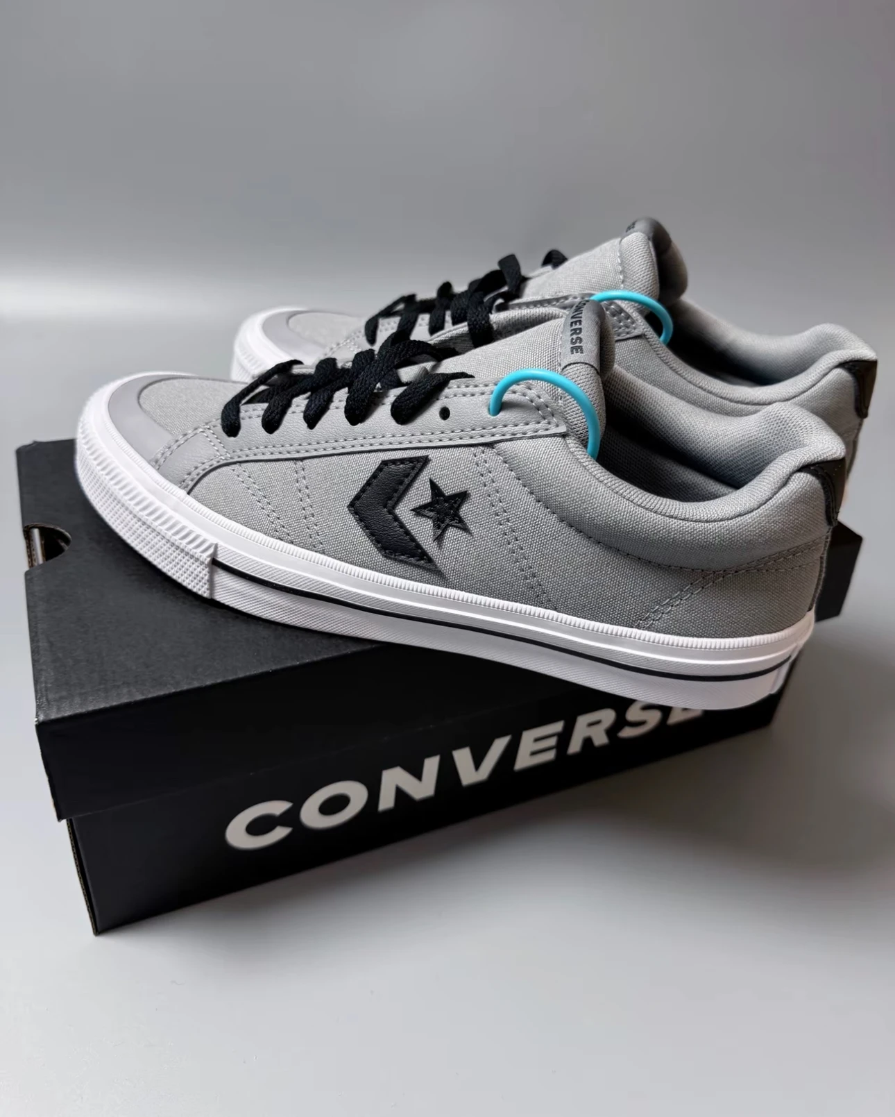 

Converse Comfortable, Lightweight, Versatile Low Top Board Shoes for Men and Women in Grey Black