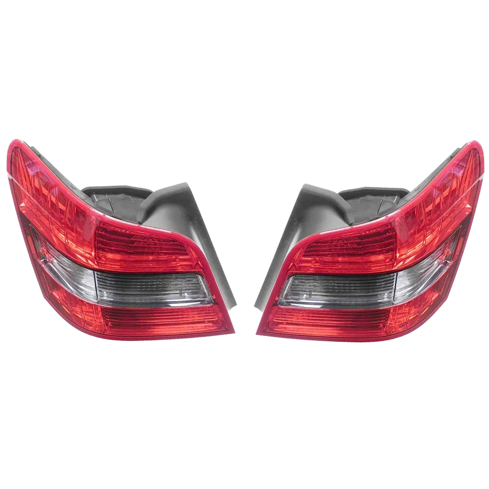 for Mercedes Benz GLK280 GLK320 GLK220 GLK20 GLK300 GLK350 W204 rear brake signal Tail lights A2048201364 A2048201464 auto parts