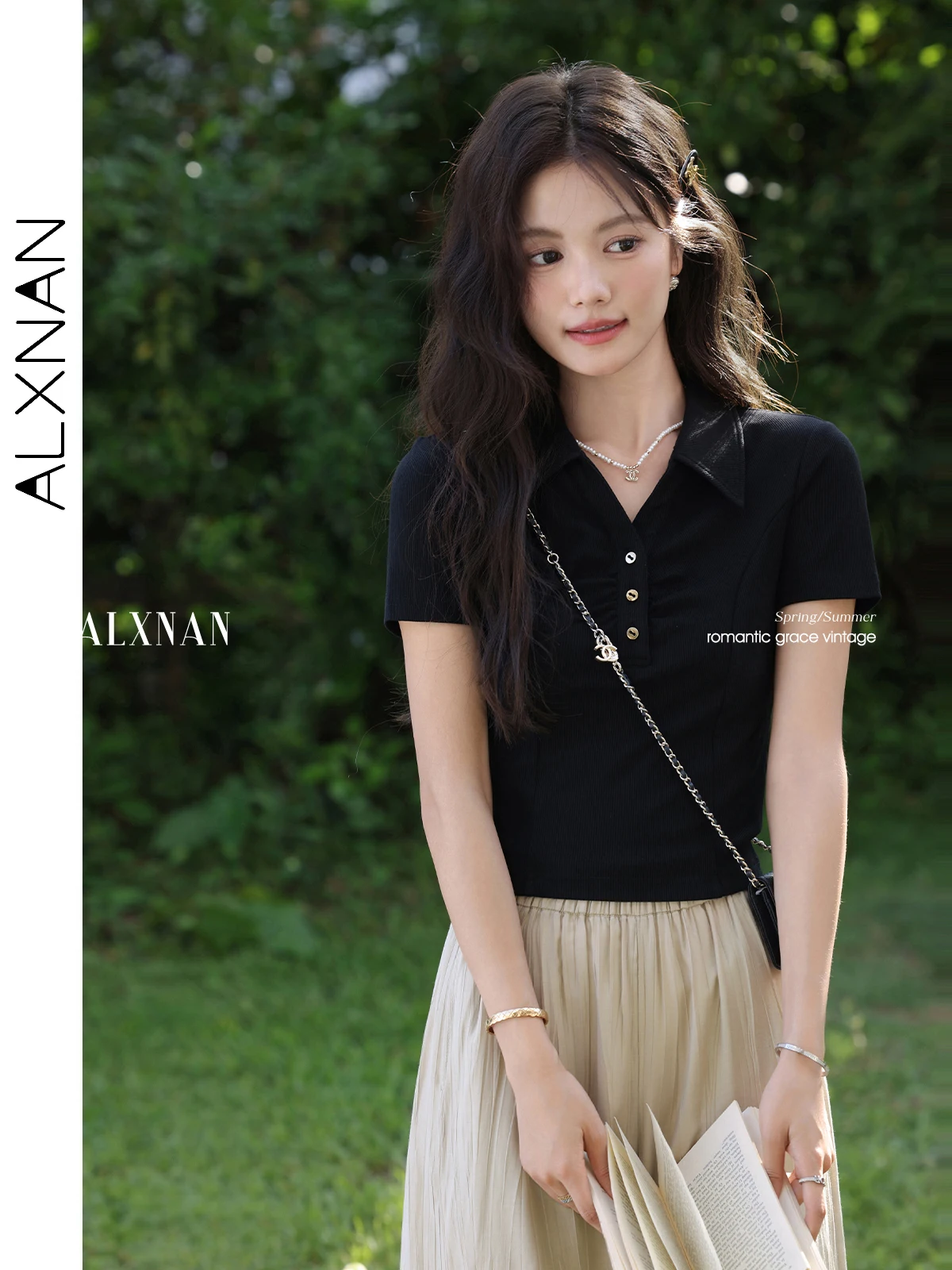 ALXNAN Dames T-shirt Zwart Elegant V-hals T-shirts met korte mouwen Trend 2025, Zomer Casual Slim-fit Korte tops Dames L557138