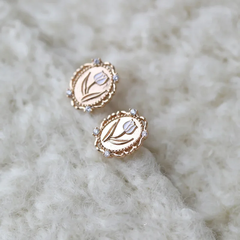 

Xiaoxiang Style Artistic Earrings S925 Pure Silver Gold-plated Earrings Tulip Earrings Women's Silver Jewelry