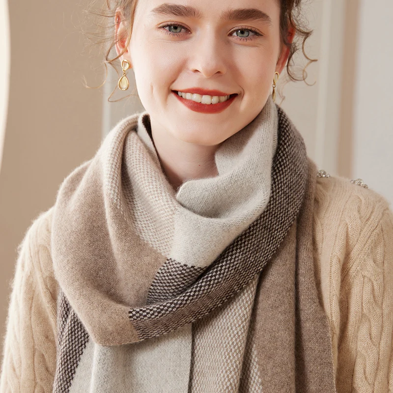 Arrival Autumn Winter 100% Cashmere Knitted Women Scarf Poncho Warm Fashion Capes Lady High Quality Scarves Thick Scarf Brand F