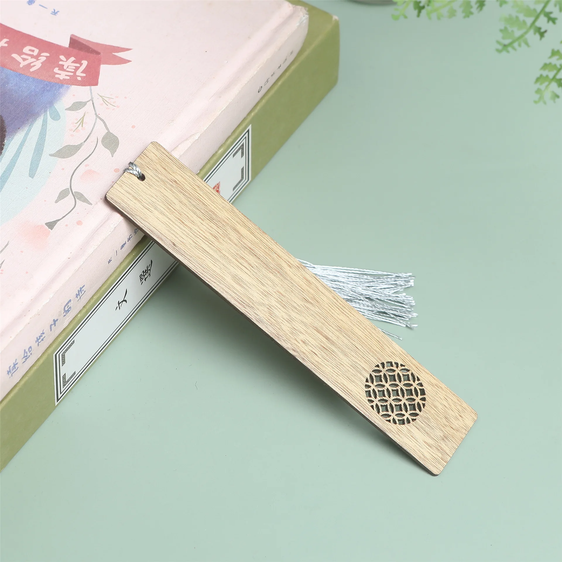 Chinese Mahogany Bookmark Inlaid With Window Grilles Wooden Bookmark Gift Box Wenchuang School Celebration Graduation Gift