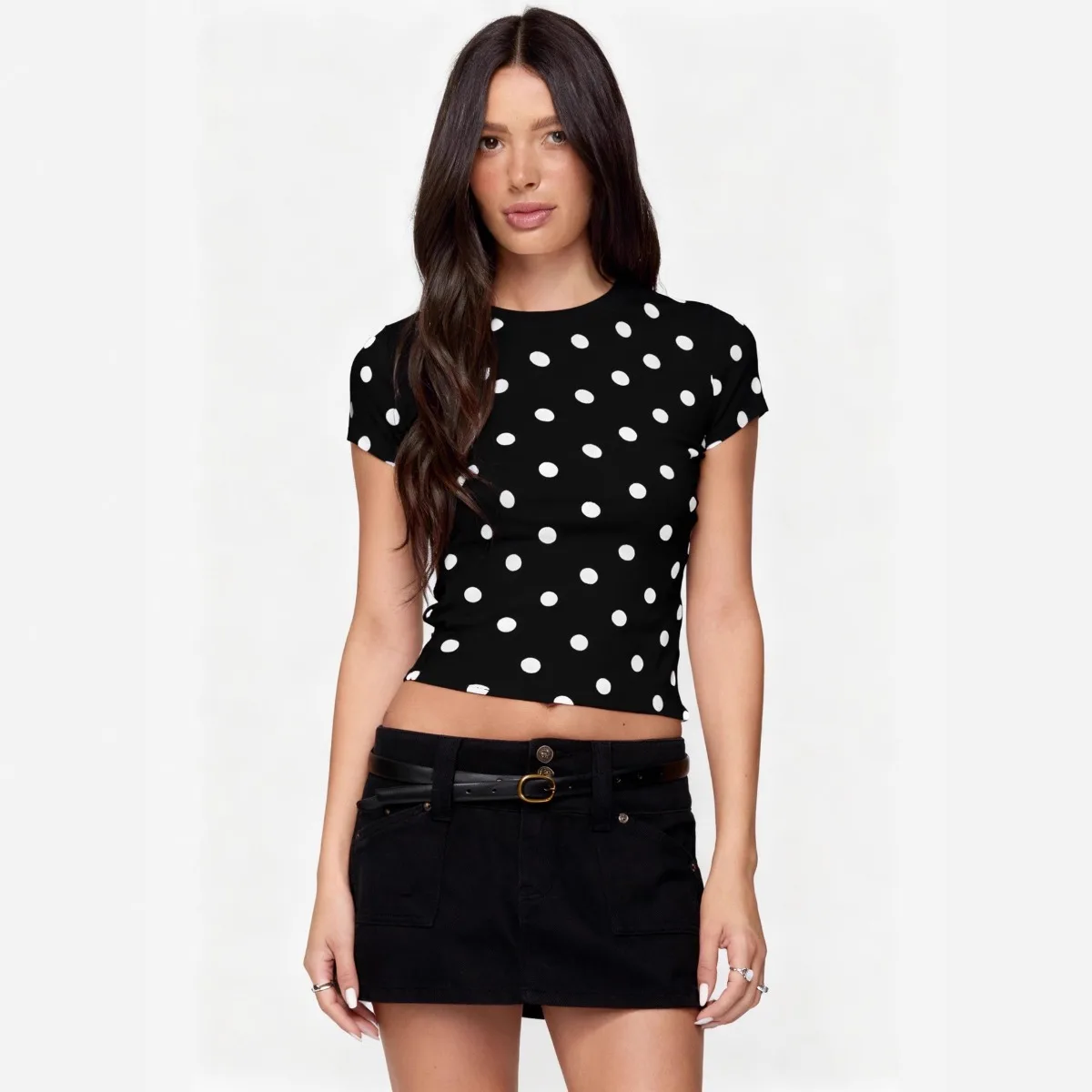 Vintage Polka Dot Short-sleeved T-shirt – Women’s Fitted Summer Casual T-shirt with A Round Neckline