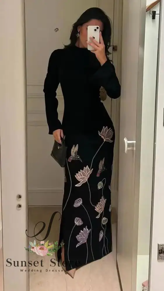 Customized Embroidery Sheath Evening Dress with Split High Neck Bell Sleeve Wedding Party Gown Black Bodycon Prom Dresses