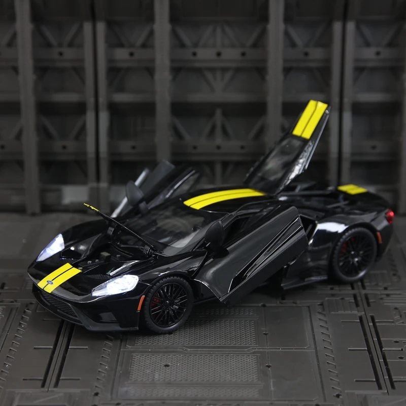 Simulación 1:24, supercoche de aleación Ford GT, colección de accesorios para coche, puertas y capó de motor, maletero se puede abrir