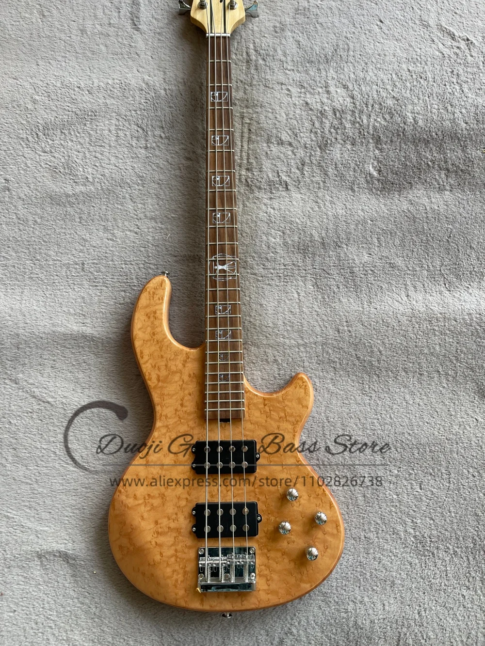 

4-струнный бас на заказ, HH звукосниматели, активный аккумулятор