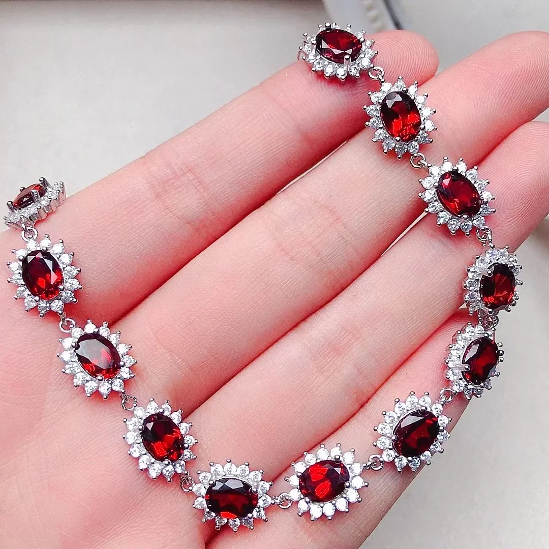

Total 7.2ct 5*7mm Natural Garnet Bracelet for Daily Wear 18K Gold Plating 925 Silver Classic Halo Gemstone Silver Bracelet