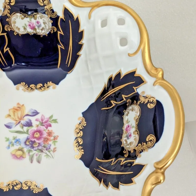 European classic cobalt blue hand-painted relief gilt fruit bowl dim sum bowl storage plate entrance ornament