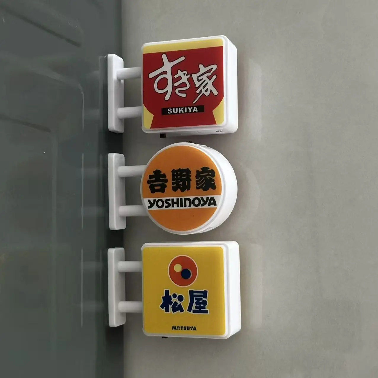 Imanes de nevera con logotipo de restaurante, Mini letrero luminoso Yoshinoya Matsuya Japón, cafetería del metro, caja de luz creativa, juguete, decoración del hogar ABS