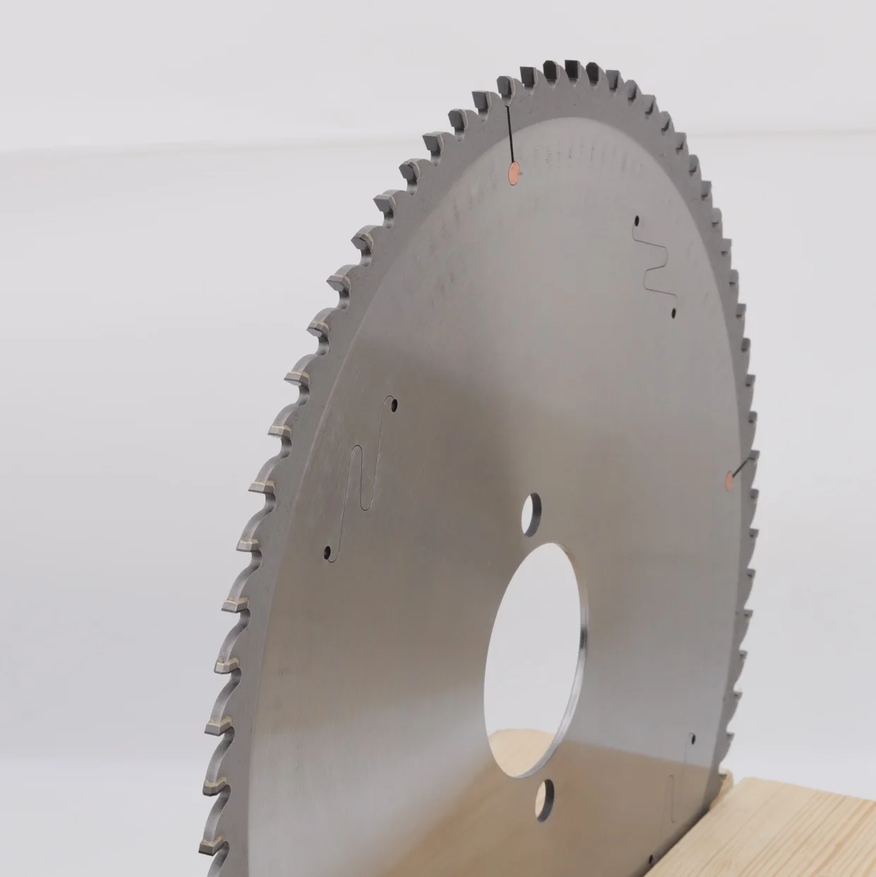 LIVTER PCD Diamond Saw Blade for Panel Machine to cut laminates, chipboard, MDF, HDF
