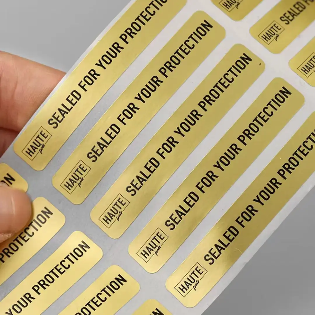 stom gold foil stickers with a glossy surface and waterproof. Can be made into round or rectangular gift wrapping labels