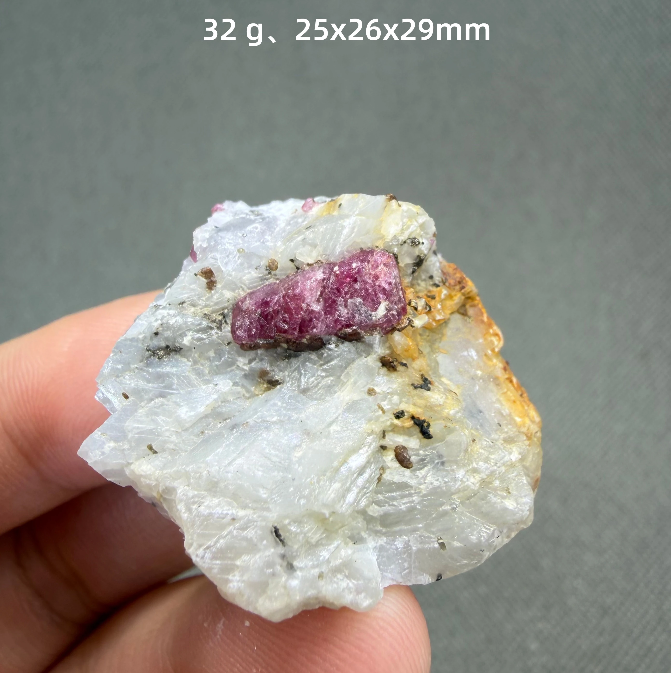 UV Fluorescent Natural Vietnam Ruby Crystal Cluster Natural Red Corundum Mineral Specimen 365nm Rare