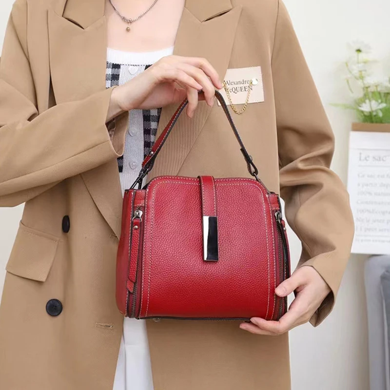 Genuine Leather Large Capacity Zippered Women's Crossbody Bag Not Easily Deformed High-Quality Fashionable Metal Buckle Handbag