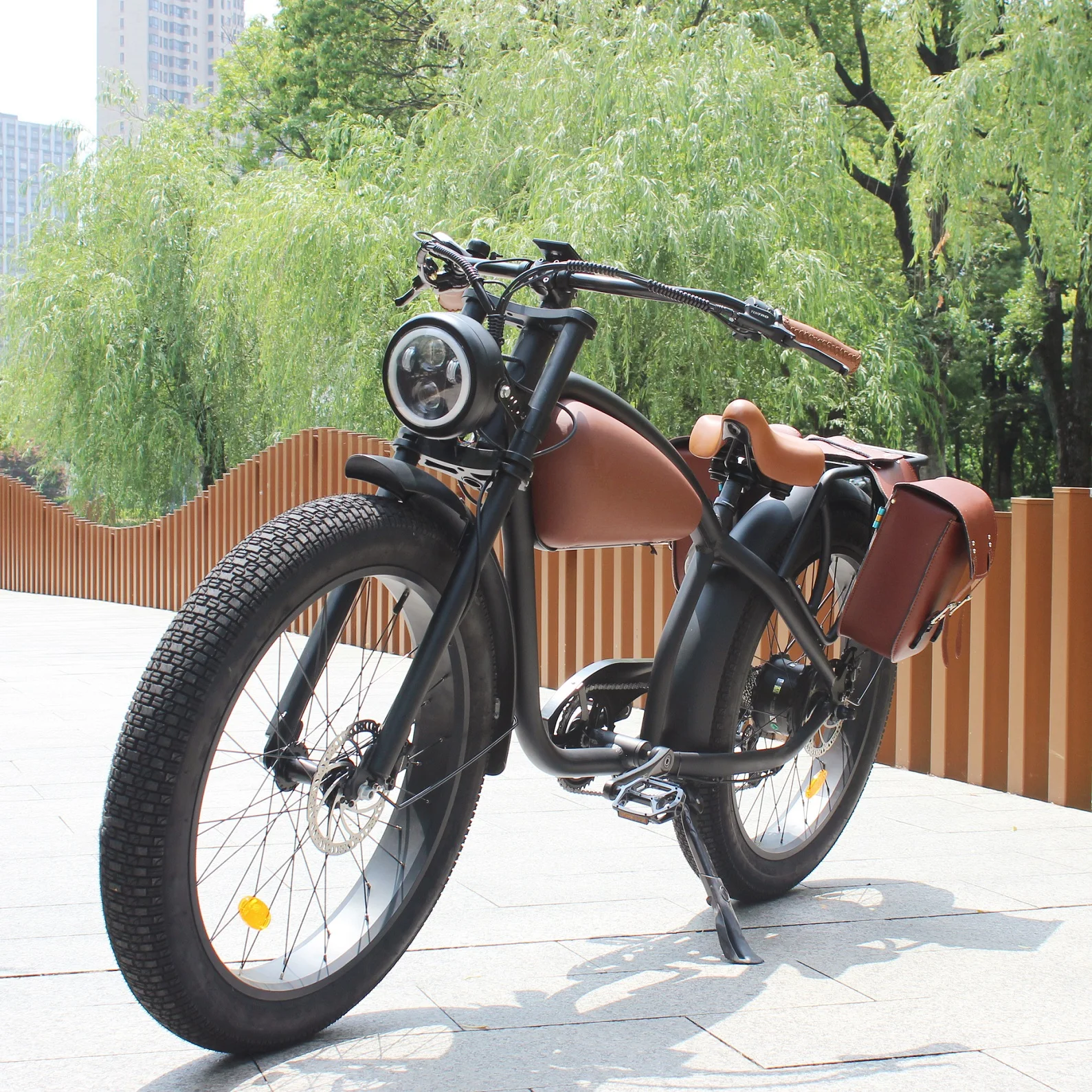 Beach Fat Tire Electric Bike 26 Inch Fat Tire Chopper Ebike Pedal Alloy Frame Vintage Cruiser Ebike image 2
