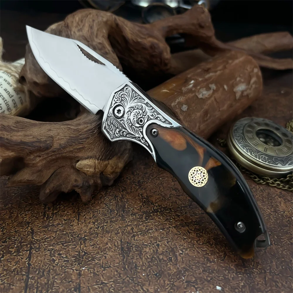 Langlebiges Outdoor-Klappmesser mit Hartmetallklinge aus 5Cr13Mov, robustem 420-Stahlrahmen und komfortablem Acrylgriff, ideal für Camping und den täglichen Gebrauch. – Detail 2