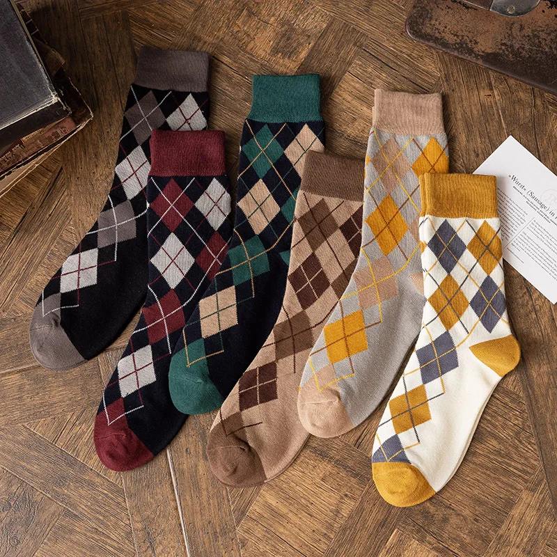 New retro diamond-shaped checkered socks for girls mid-calf autumn and winter Japanese style college style trendy versatile sock