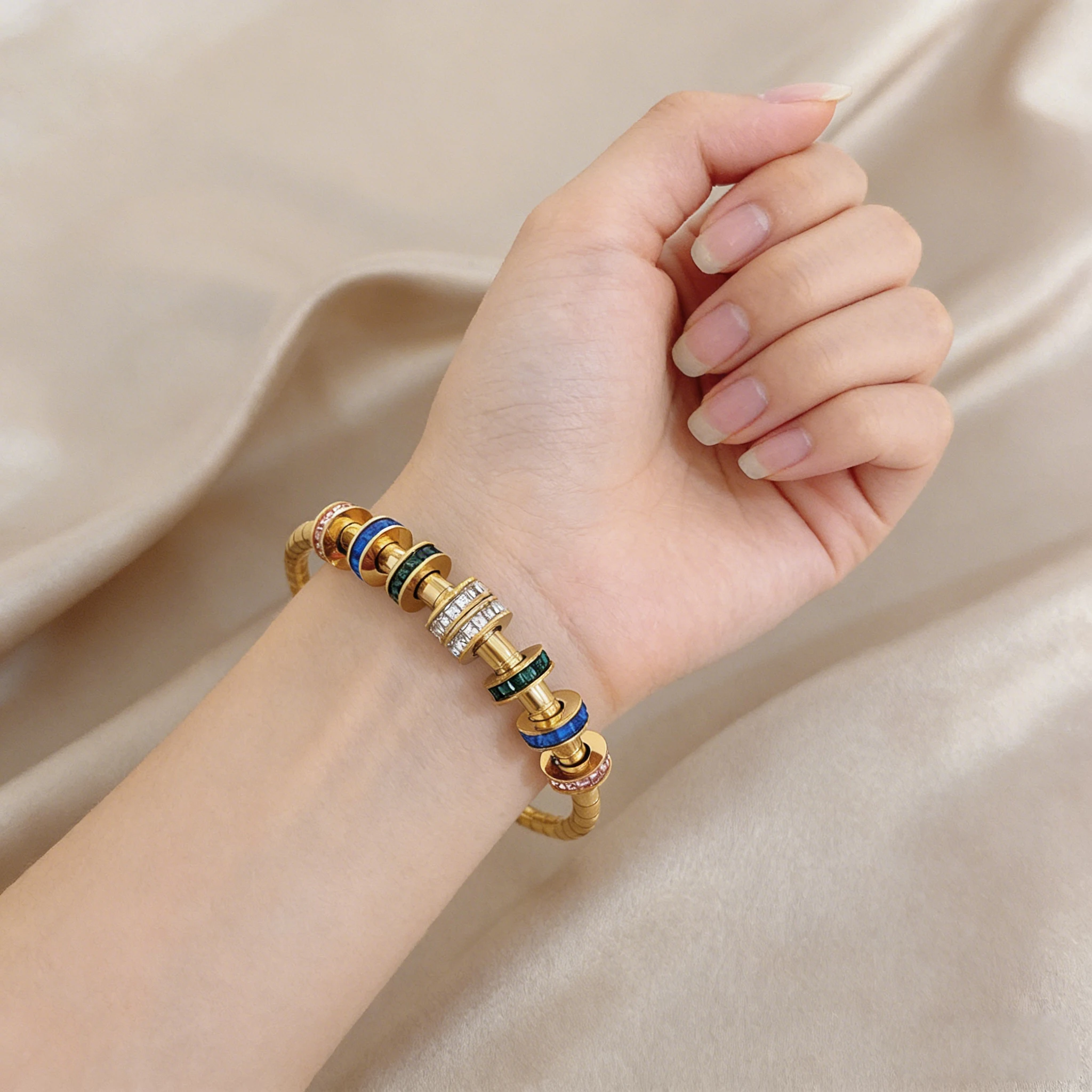 

Luxury Colored Rhinestone Round Buckle Stainless Steel Bangle for Women Sparkling Multi Color Spring Bracelet Jewelry Gift