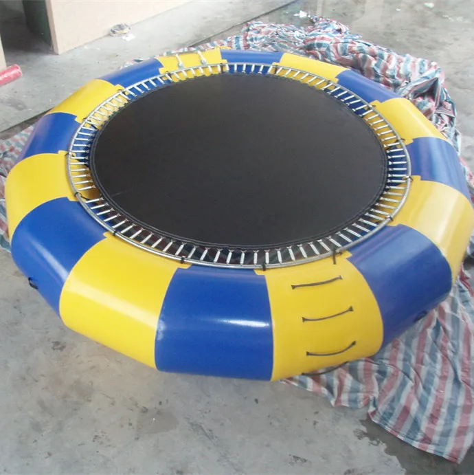 Trampolin air tiup, ukuran besar 6m diameter gaya pegas lompat aqua bouncer