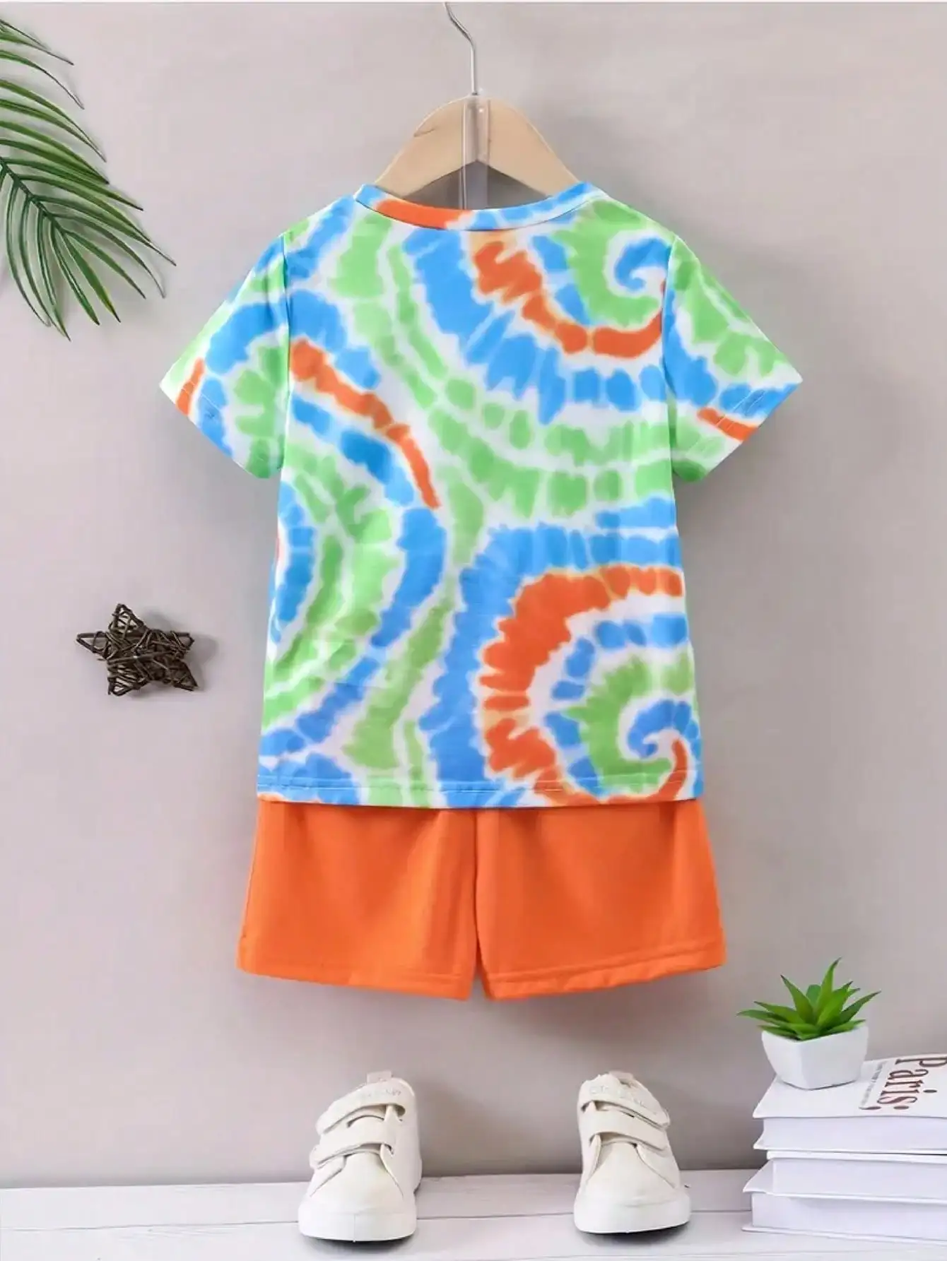 Colorful tie dye pattern print, 2-piece boys' casual short sleeved T-shirt and shorts set, summer boys' clothing