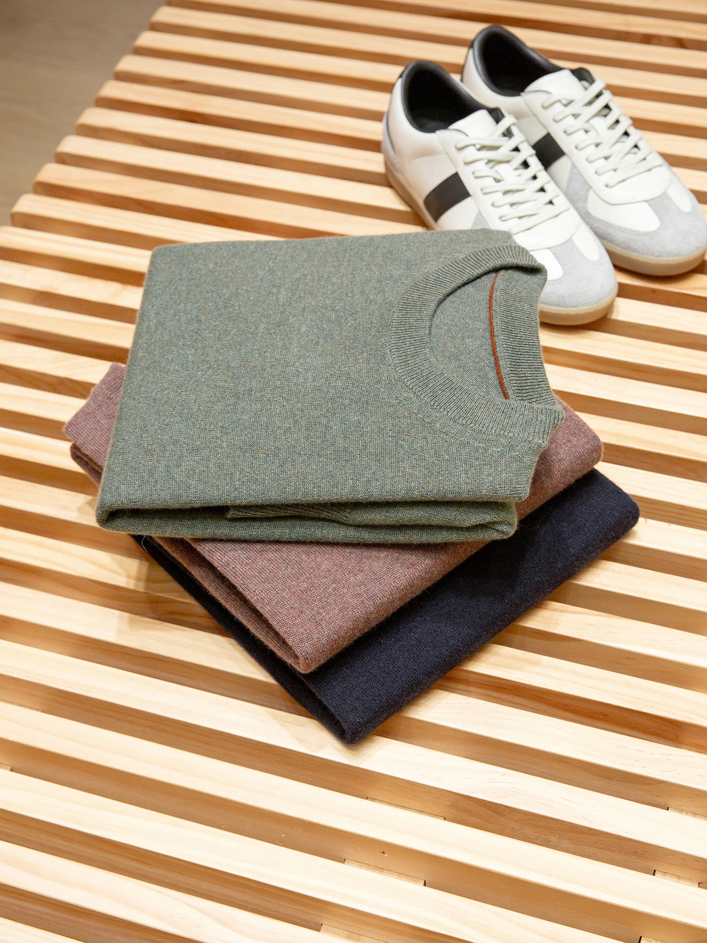 

LP Yarn 100% Cashmere Men's Casual Holiday Knitwear