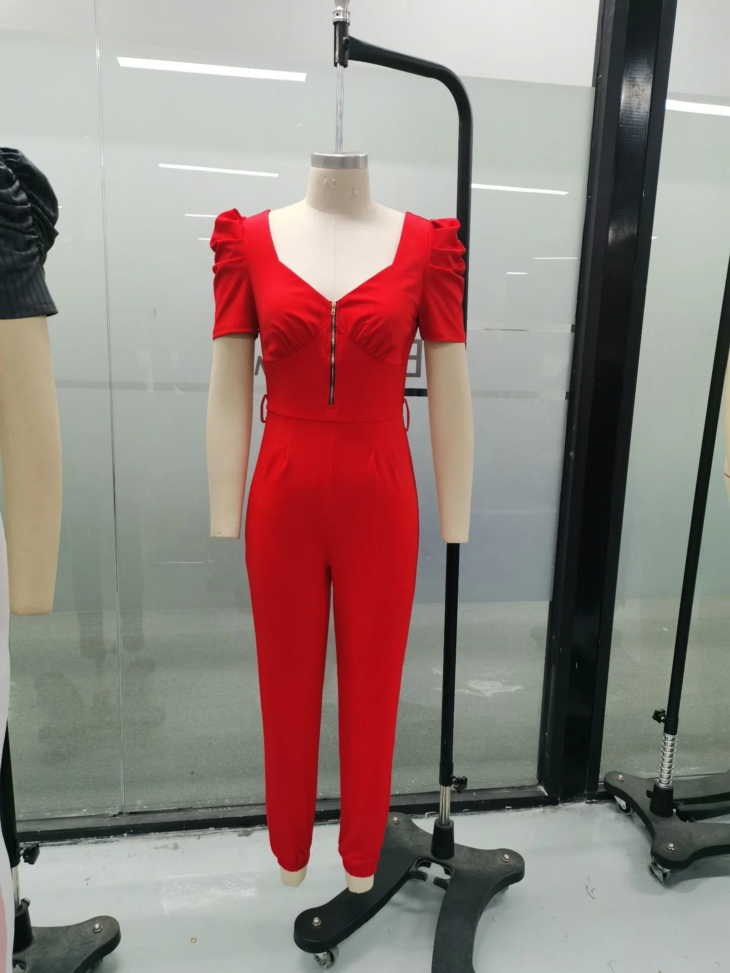 ผู้หญิงUrbanสไตล์Jumpsuit 2024 ฤดูใบไม้ผลิฤดูร้อนล่าสุดอารมณ์อังกฤษVคอแขนฟองRomperยาวกางเกงบอดี้สูทแน่น