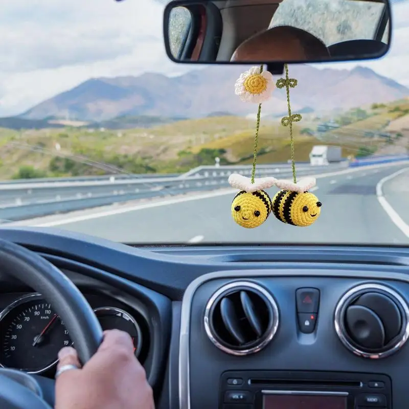 Bee Crochet Car Ornament Cute Bee Flower Knitted Pendant Woven Bee Rearview Glass Charm Vibrant Easy-to-Attach For Bee Lovers