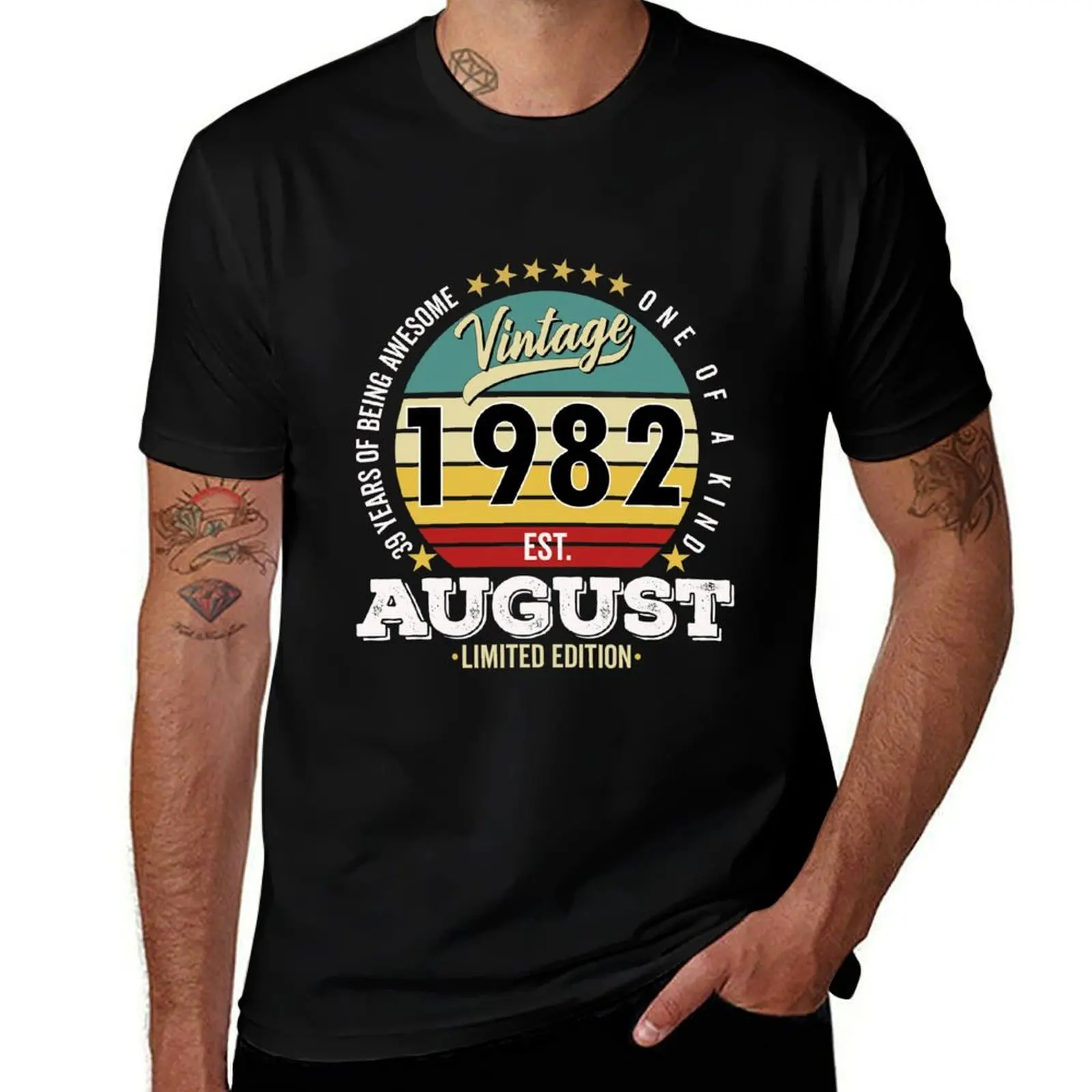 

39 Years Of Being Awesome - One Of A Kind Limited Edition - 1982 Vintage 39s Retro, Classic, Cool, August Birthday. T-Shirt
