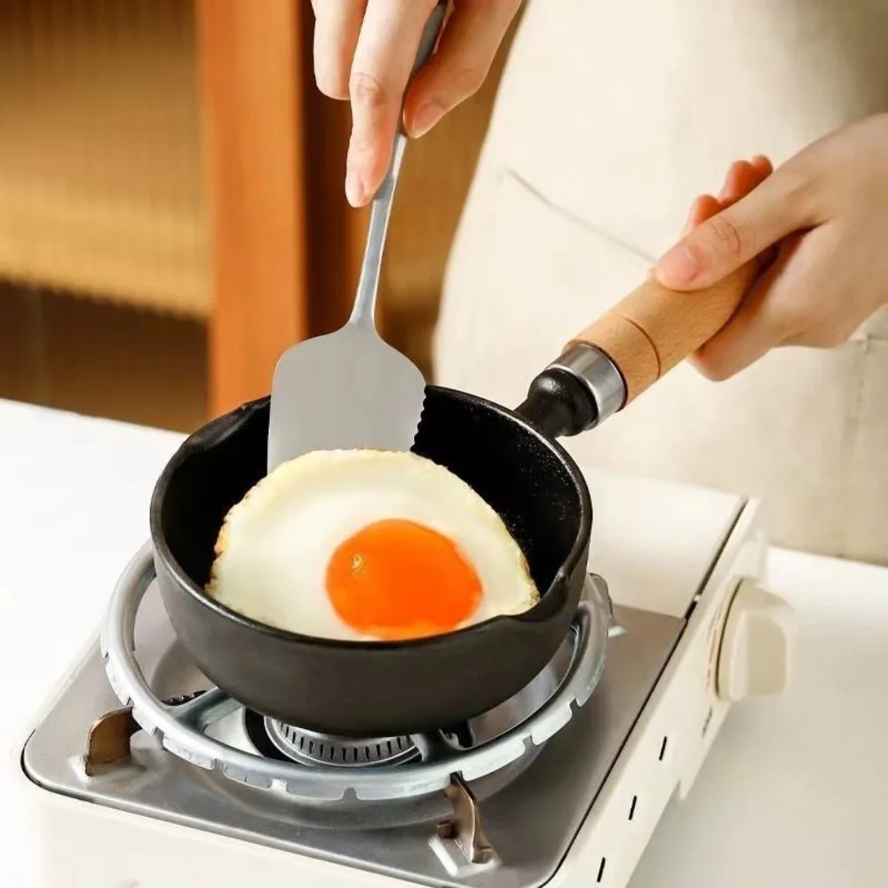 Butter Melting Pot Cast Iron Oil Pouring Pan Nonstick Wood Handle Milk Pot Mini No Coating Frying Egg Pan Sauces