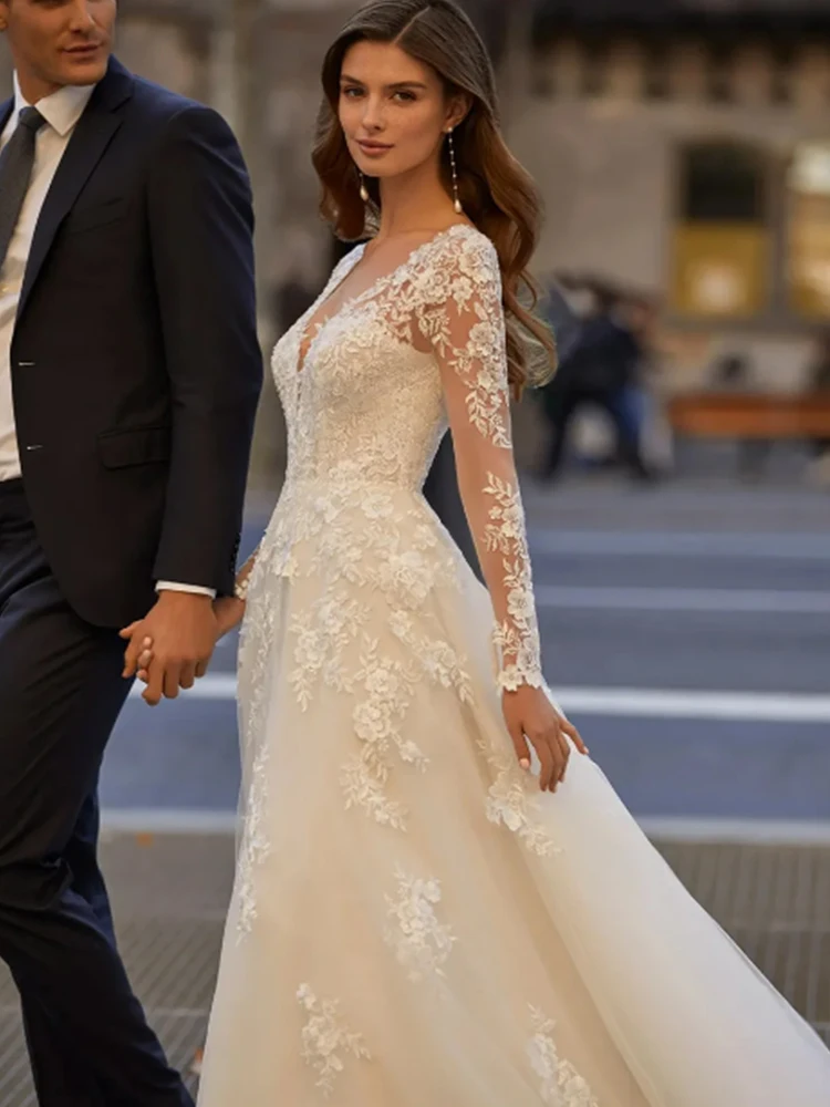 Robes de mariée de luxe A-ligne à col en V pour femmes, manches longues, patients, quelles que soient les appliques, bouton au dos, 2023