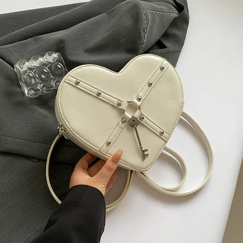 Vintage Rivet Shoulder Bag Heart Shaped Purse Handbag Red PU Leather Gothic Tote Bag Fashion Women Crossbody Bag