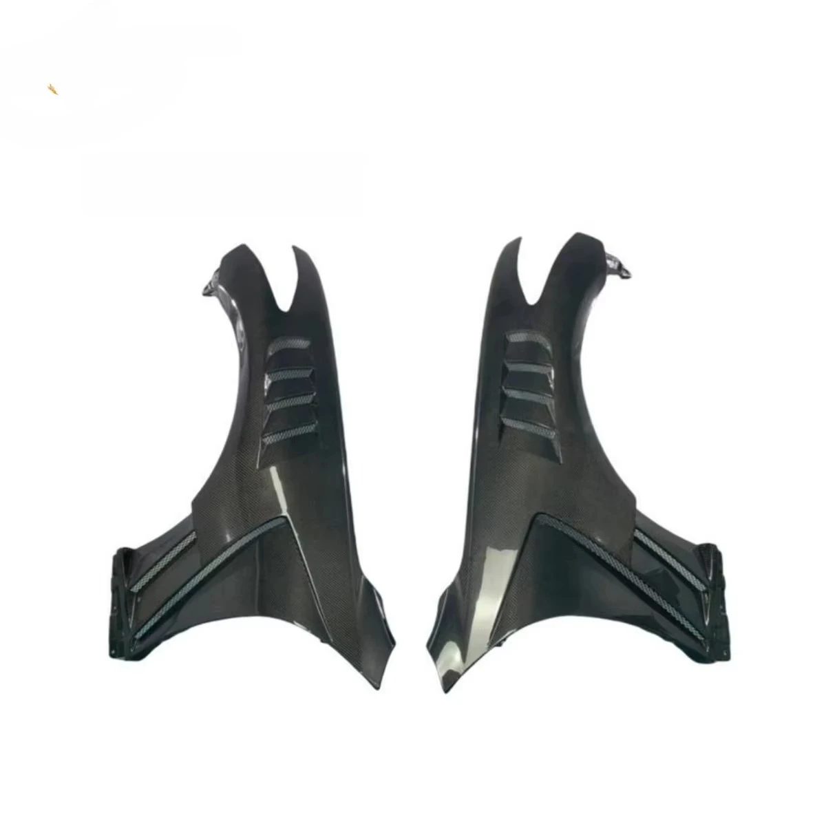 

High Quality Wet Carbon Fiber Side Skirts for G37 Sports Car V2 Typecustom