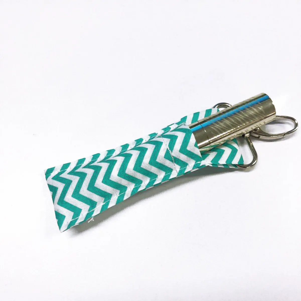 2Pcs Women Lipstick Holder Keychain Lip Balm Pouch Easy Clip Design Universal Fit for Chapstick Lip Gloss Lipsticks Travel