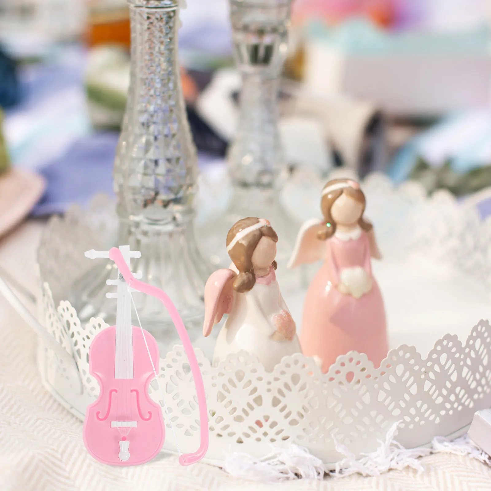 6Pcs Mini Violin Decoration Plastic Vintage Instrument Adornment Retro Style Mini Music Prop Lifelike Smallest Violin