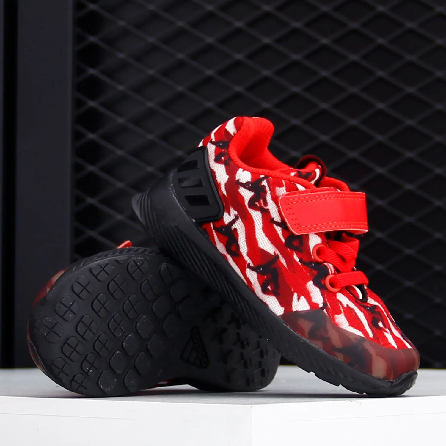 

Adidas подлинный сезон, новая детская повседневная легкая и износостойкая спортивная обувь с низким вырезом D9710