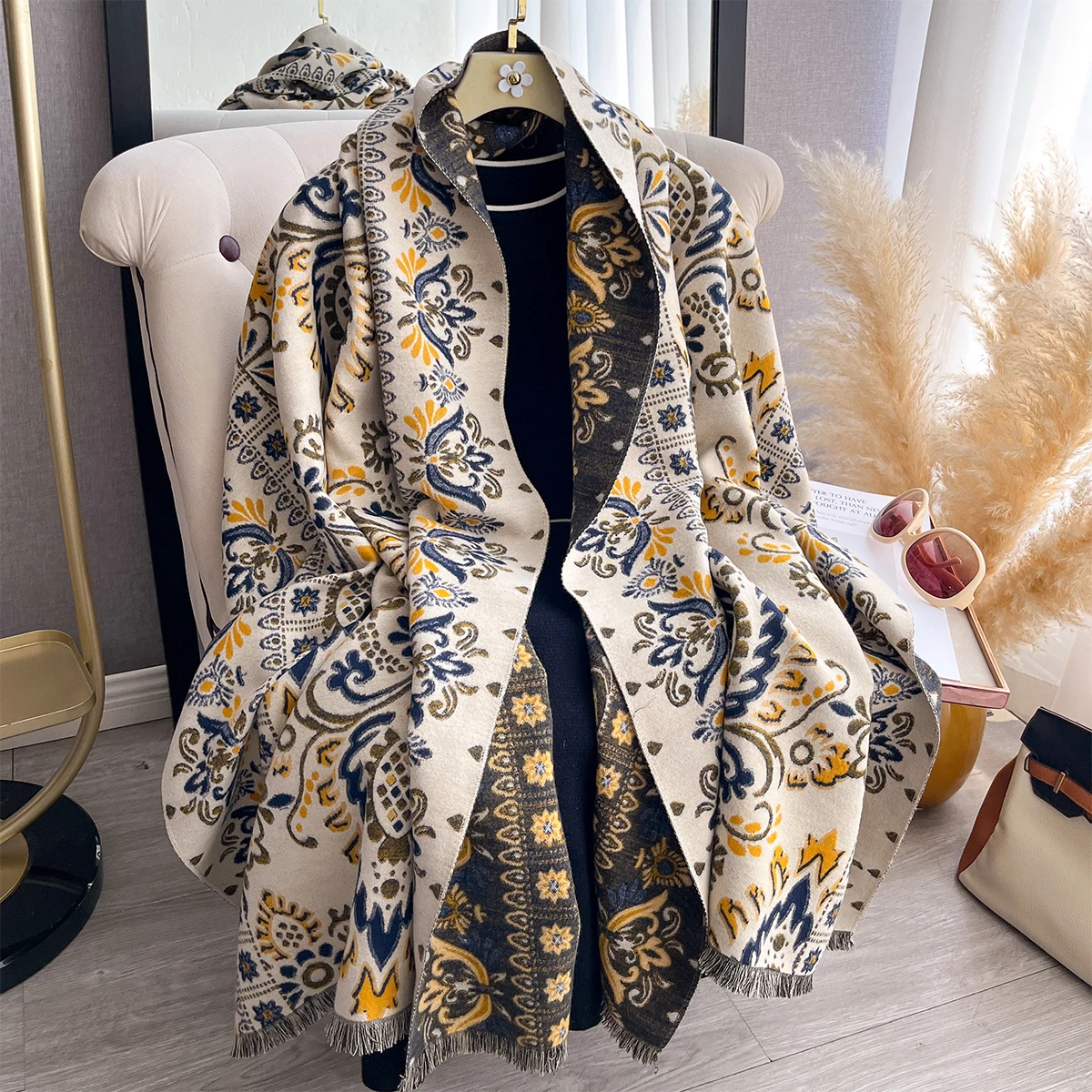 

New Luxury Paisley Two-Sided Scarf for Women Warmer Winter Outdoor Pashmina Scarves Shawls Female Thick Blanket Wraps Foulard