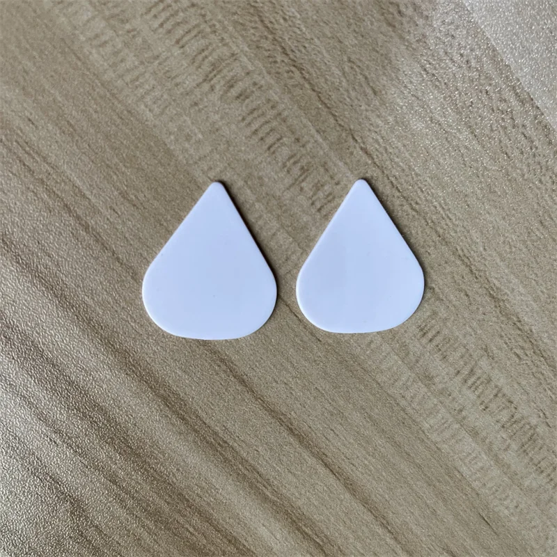 Pointy Sharp Guitar Picks, Guitar Mediator, Reed Plectrum, Pure White, High Quality, 100Pcs