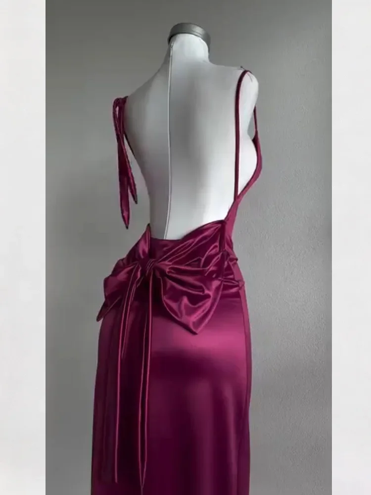 Nowa Letnia Damska Sukienka na Ramiączkach typu Tube Top, Różowo-Czerwona, Elegancka Satynowa Sukienka na Ramiączkach, Modna Sukienka Wieczorowa z Odkrytymi Plecami, Kokardą w Talii i Wyszczuplającym Krojem