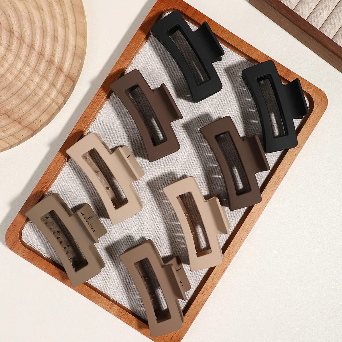 8-Piece Set of Rectangular Hollow-Out Hair Clips, Maillard Solid Color Matte Shark Clips, Simple Square Hair Clips for the Back of the Head, Shark Clip Set, Commuter Hair Accessories for Fixing up Hairstyles