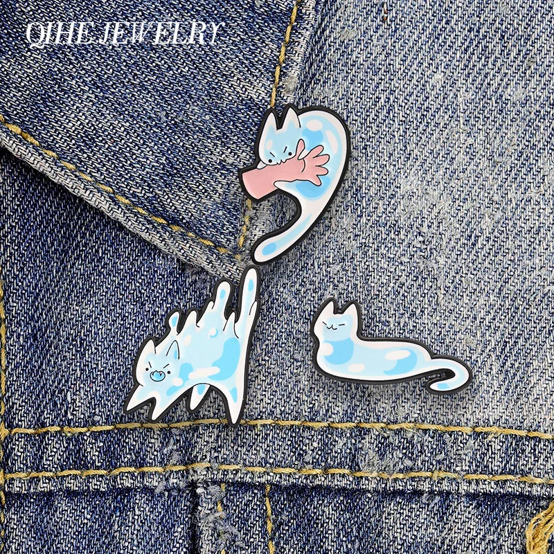 Cartoon Liquid Blue Spotted Cat Enamel Pins Cute Angry Fluid Cat Bite Hand Brooch Backpack Lapel Badge Jewelry Gift for Friends