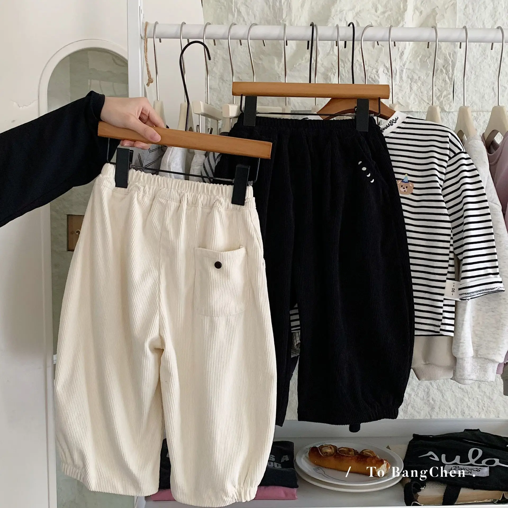 

Korean Autumn Infant Baby Boys Pants Solid-colored Pockets Kids Baby Boys Harem Pants Elastic Waist Corduroy Toddler Boys Pants