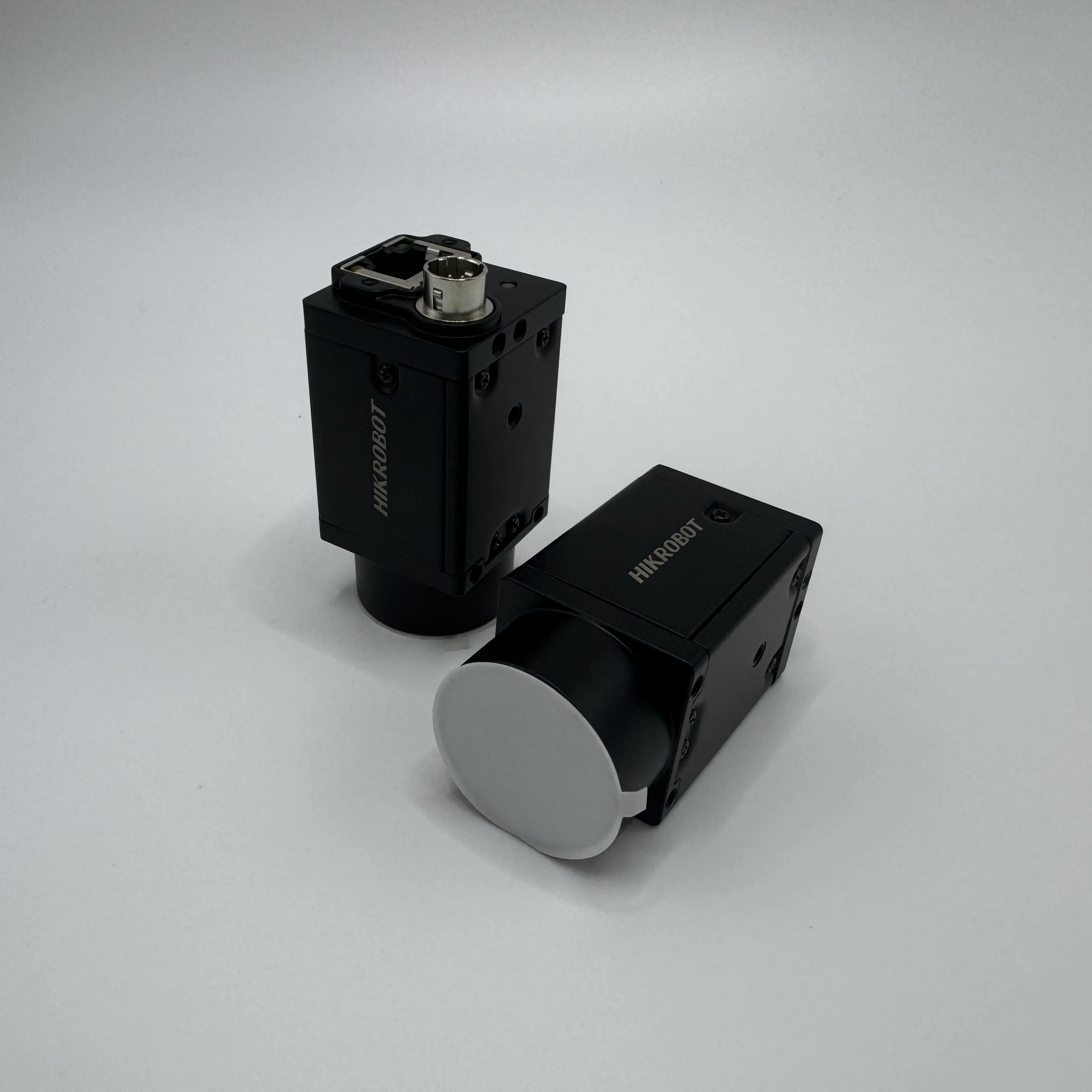 كاميرا Hikrobot MV-CU050-30GM الصناعية مع كاميرا مسح منطقة 5 ميجابكسل، GigE، 1/2.5 بوصة، مصراع دوار، 24 إطارًا في الثانية، أحادية لرؤية الماكينة