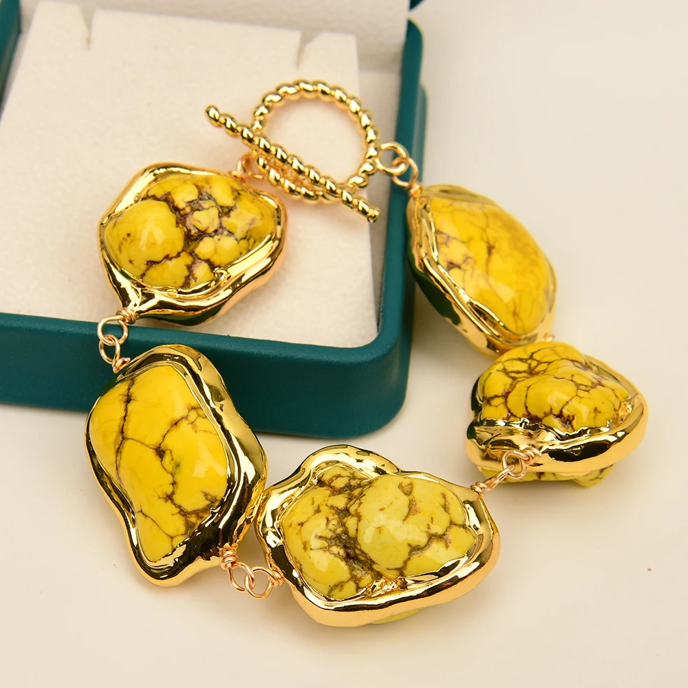 

GG Yellow Turquoise Freeform Nugget Beaded Chain Bracelet