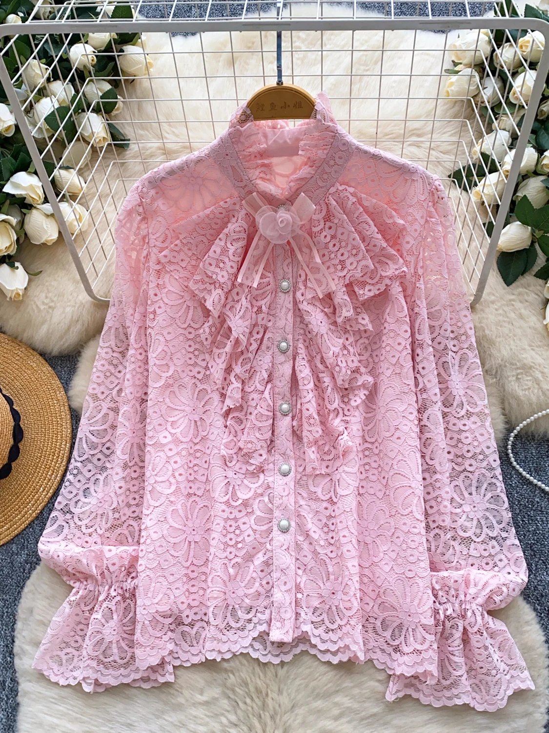 

Французские элегантные блузки для женщин, блузки с длинными рукавами и кружевной отделкой, женские рубашки, модная женская одежда, 2024, кружевной шикарный топ