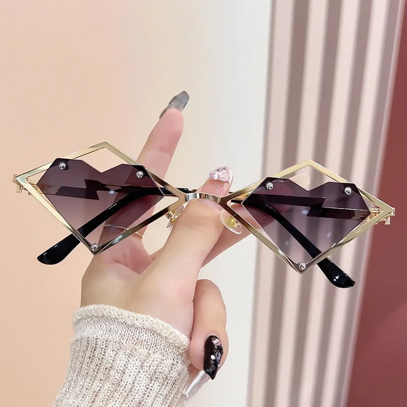 Metalowe ramki serce okulary przeciwsłoneczne bez oprawek kobiety mężczyźni Steampunk luksusowe marki okulary przeciwsłoneczne damskie gradientowe okulary hip-hopowe odcienie UV400