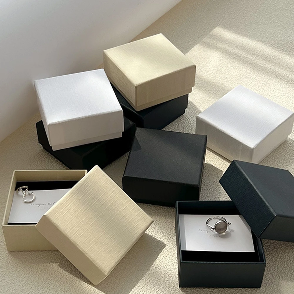 50 قطعة صندوق قلادة مع الإسفنج منظم مجوهرات مخصص هدية صناديق التعبئة والتغليف أقراط حلقة تخزين الحاويات ل حلية