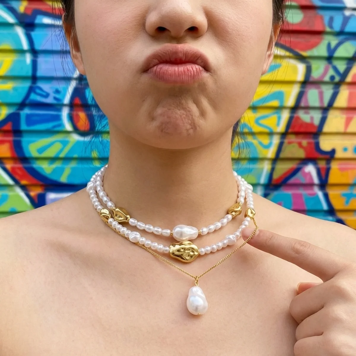 Minimalistische barocke unregelmäßige Imitationsperlen-CCB-Perlen-Anhänger-Halskette für Damen und Herren, mehrschichtige Perlen-Halskette, stapelbarer Choker-Schmuck – Detail 7