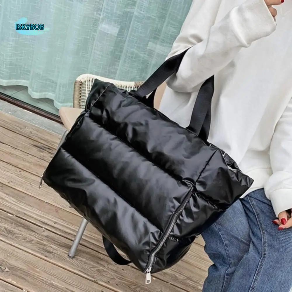 

Breathable Solid Color Travel Tote Bag Large Capacity Soft Shoulder Gym Sports Bag Zipper Nylon Yoga Mat Bag Yoga Practice