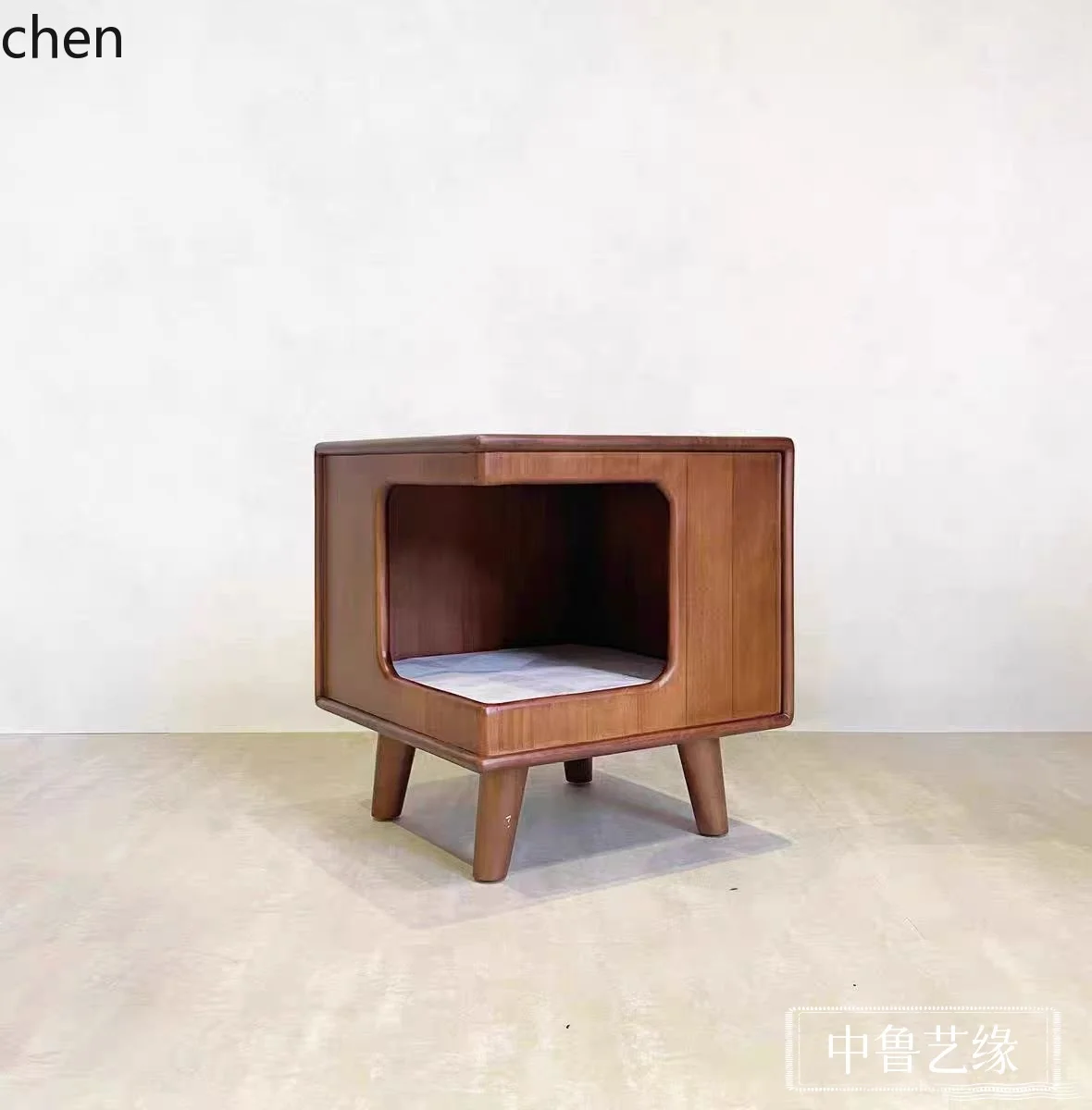 ZML solid wood semi-closed cat nest villa bench bedside table universal cat kennel stool for all seasons